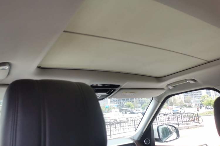 Used Land Rover Range 2015 3.0 SC V6 Vogue Headliner