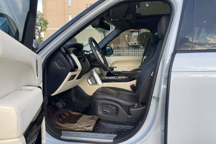 Used Land Rover Range 2015 3.0 SC V6 Vogue Interior 2