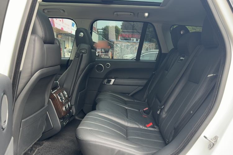 Used Land Rover Range 2015 3.0 SC V6 Vogue Interior 6