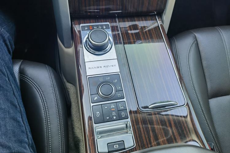 Used Land Rover Range 2015 3.0 SC V6 Vogue Interior 7