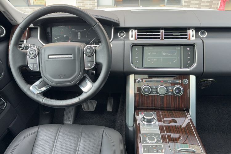 Used Land Rover Range 2015 3.0 SC V6 Vogue Interior 7
