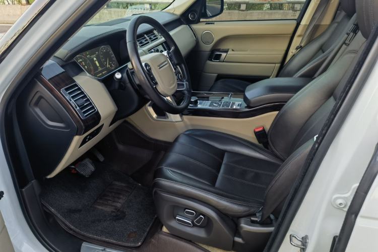 Used Land Rover Range 2015 3.0 SC V6 Vogue Interior 8