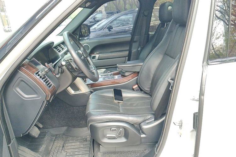 Used Land Rover Range 2015 3.0 SC V6 Vogue Left Front Seat