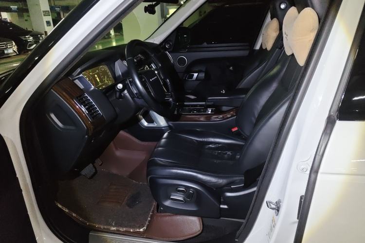 Used Land Rover Range 2015 3.0 SC V6 Vogue Left Front Seat