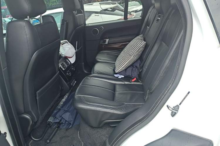 Used Land Rover Range  Left Rear Seat