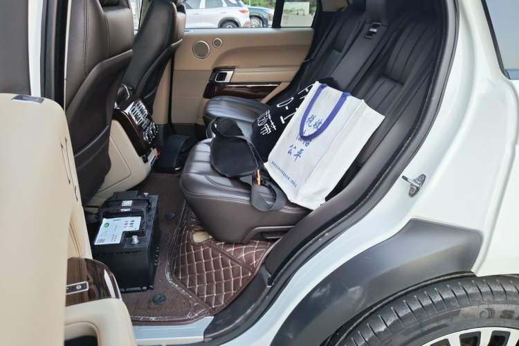 Used Land Rover Range  Left Rear Seat