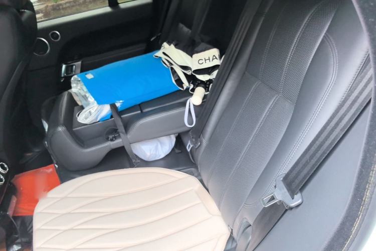 Used Land Rover Range 2015 3.0 TDV6 Vogue Left Rear Seat