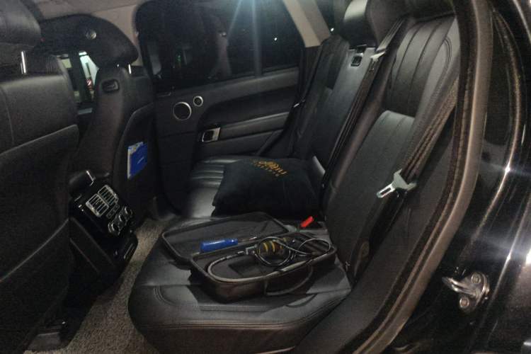 Used Land Rover Range 2015 3.0 SC V6 Vogue Left Rear Seat