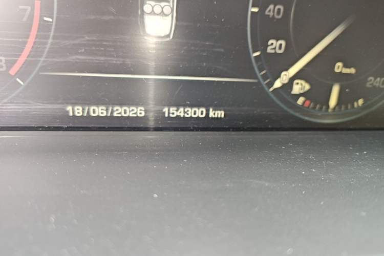 Used Land Rover Range  Odometer Close Up