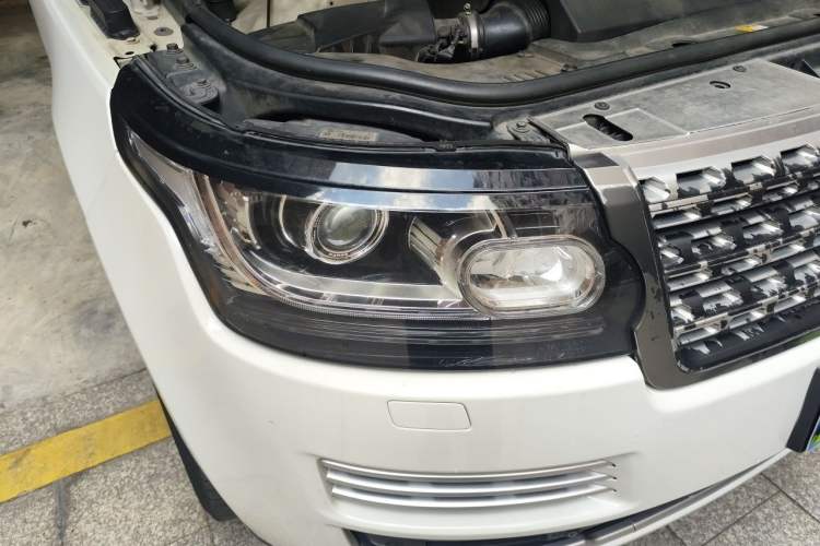 Used Land Rover Range 2015 3.0 SC V6 Vogue SE Long-Wheelbase Edition Right Front Headlight