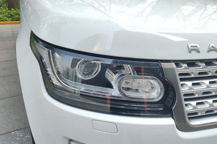 Used Land Rover Range 2015 3.0 SC V6 Vogue Right Front Headlight