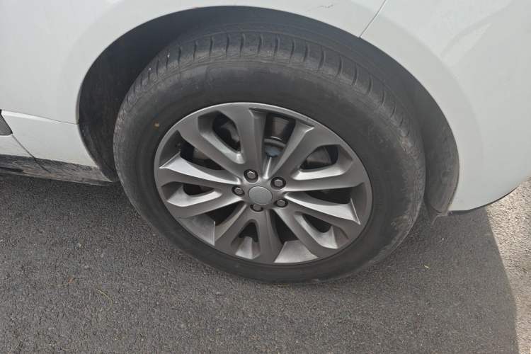 Used Land Rover Range  Right Front Wheel Hub