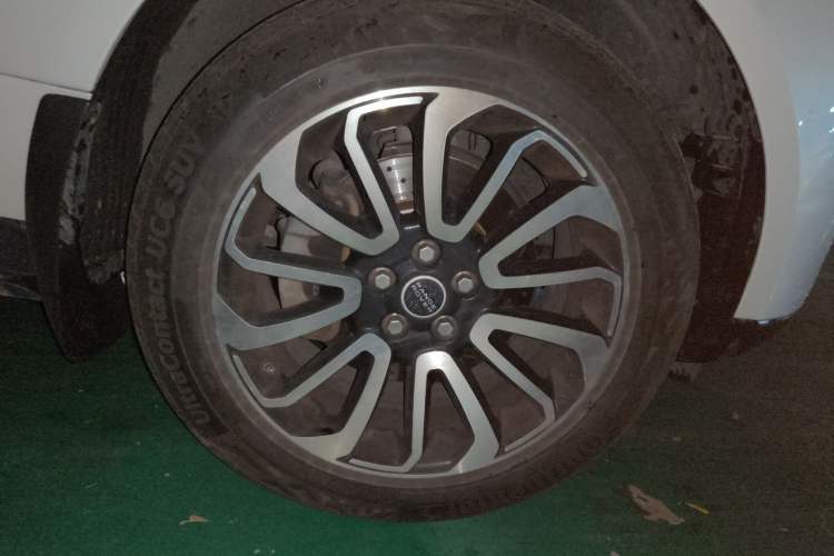 Used Land Rover Range 2015 3.0 SC V6 Vogue SE Long-Wheelbase Edition Right Front Wheel Hub
