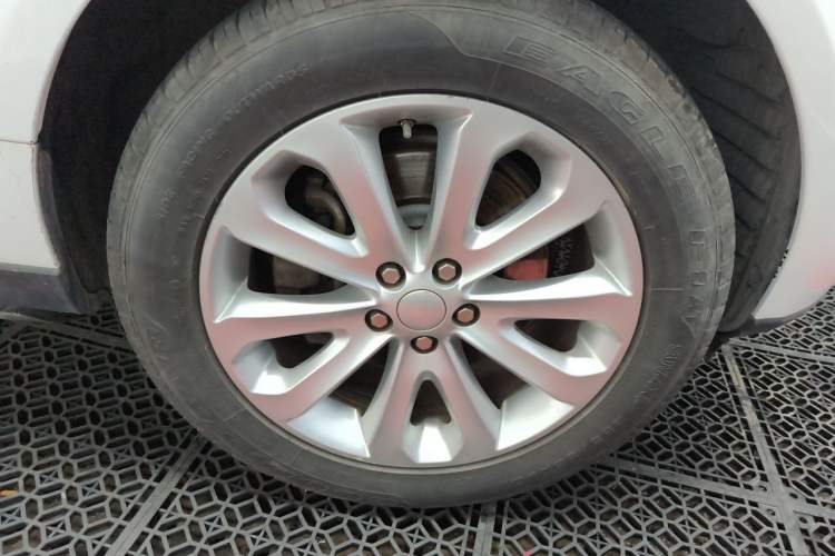 Used Land Rover Range 2015 3.0 SC V6 Vogue Right Front Wheel Hub
