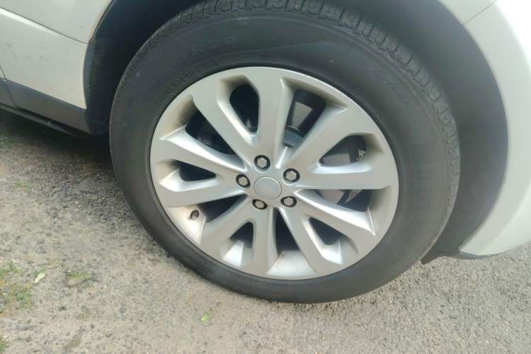 Used Land Rover Range 2015 3.0 SC V6 Vogue Right Front Wheel Hub