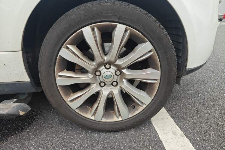 Used Land Rover Range  Right Front Wheel Hub