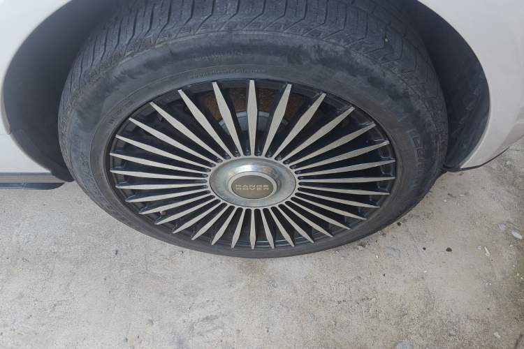 Used Land Rover Range 2015 3.0 TDV6 Vogue Right Front Wheel Hub