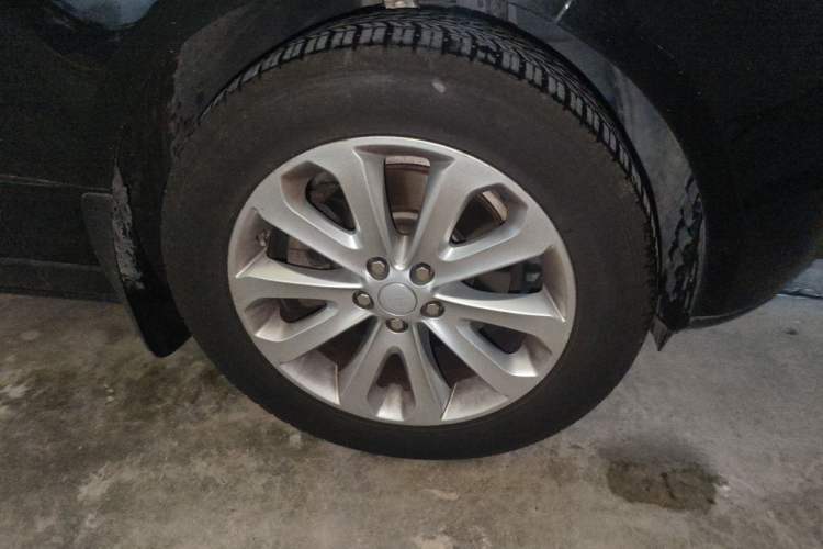 Used Land Rover Range 2015 3.0 SC V6 Vogue Right Front Wheel Hub