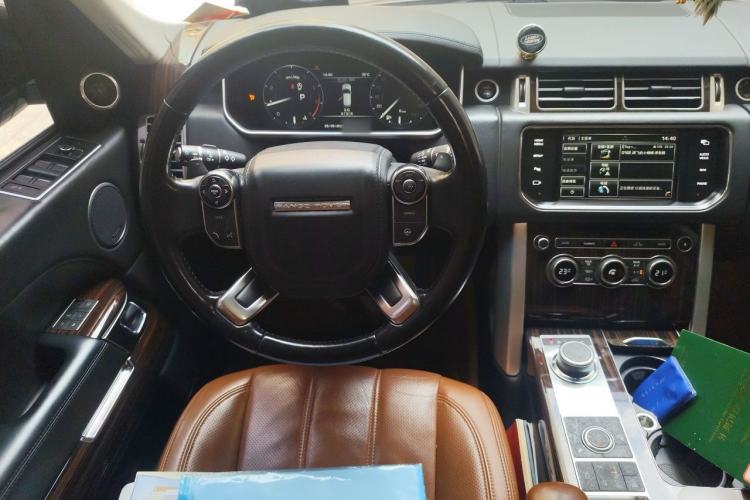Used Land Rover Range 2015 3.0 SC V6 Vogue SE Long-Wheelbase Edition Steering Wheel