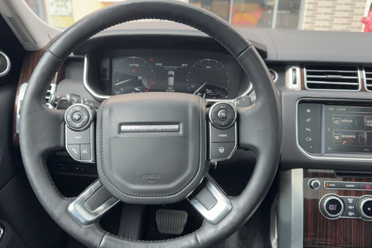 Used Land Rover Range 2015 3.0 SC V6 Vogue Steering Wheel