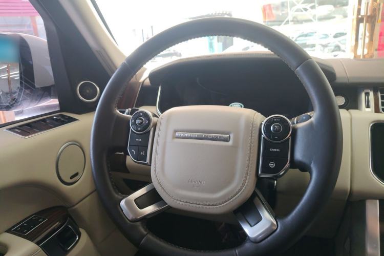 Used Land Rover Range 2015 3.0 SC V6 Vogue Steering Wheel
