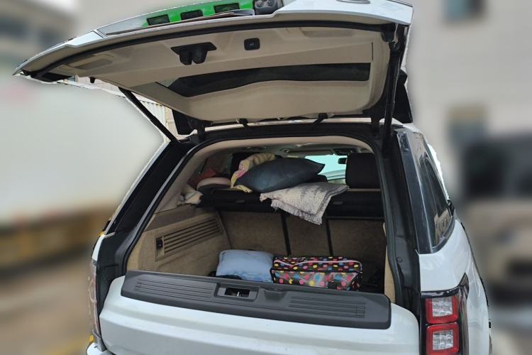 Used Land Rover Range 2015 3.0 SC V6 Vogue Trunk