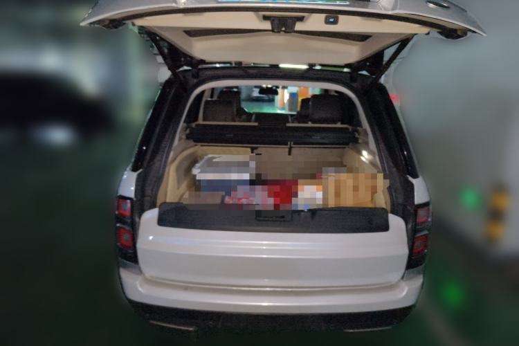 Used Land Rover Range 2015 3.0 SC V6 Vogue SE Long-Wheelbase Edition Trunk