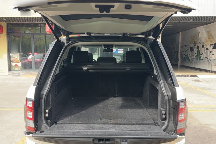 Used Land Rover Range 2015 3.0 SC V6 Vogue Trunk