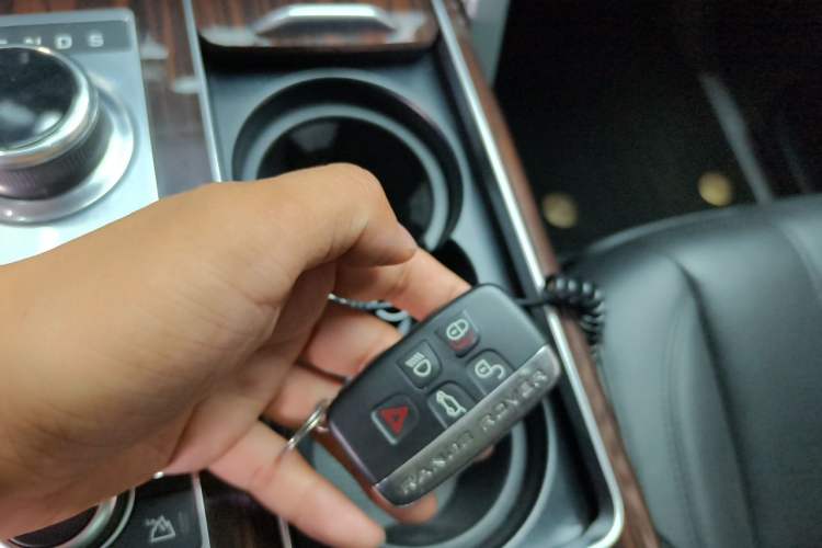 Used Land Rover Range 2015 3.0 SC V6 Vogue Vehicle Key