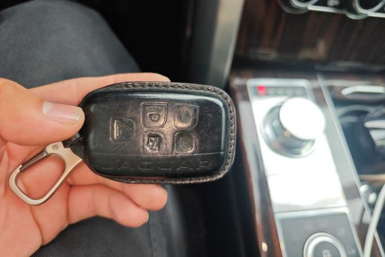 Used Land Rover Range  Vehicle Key