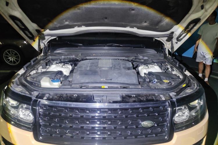 Used Land Rover Range  Engine Bay