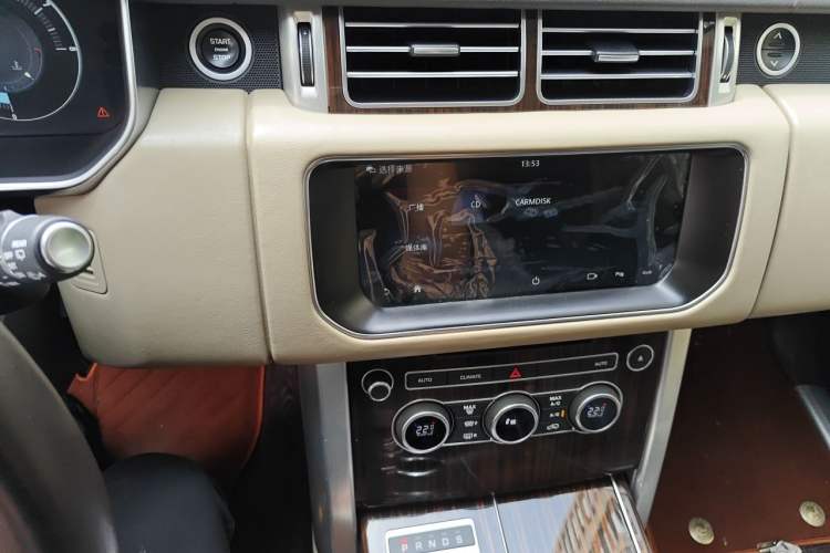 Used Land Rover Range 2016 3.0 SC V6 Vogue SE Long-Wheelbase Edition Audio And AC Panel