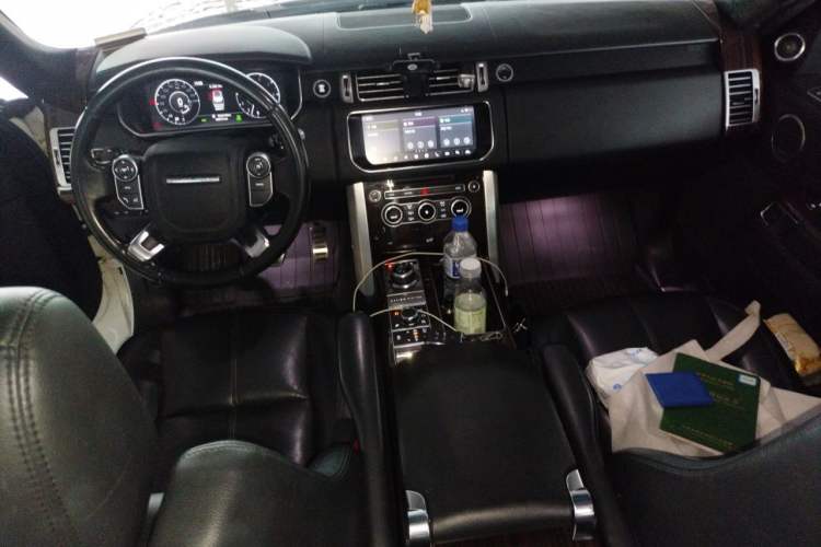 Used Land Rover Range 2016 3.0 SC V6 Vogue Audio And AC Panel