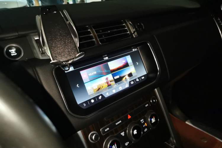 Used Land Rover Range  Audio And AC Panel