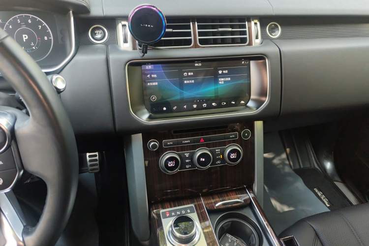Used Land Rover Range 2016 3.0 SC V6 Vogue Audio And AC Panel