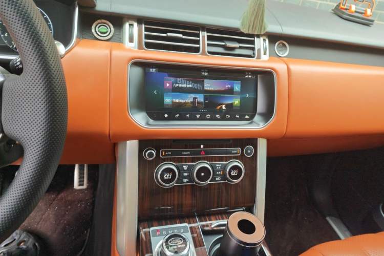 Used Land Rover Range 2016 3.0 SC V6 Vogue Audio And AC Panel