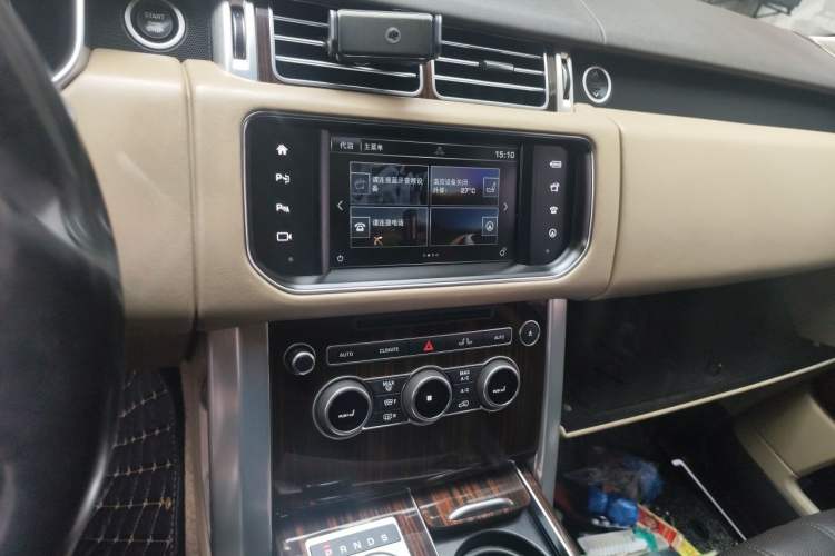 Used Land Rover Range 2016 3.0 SC V6 Vogue Audio And AC Panel
