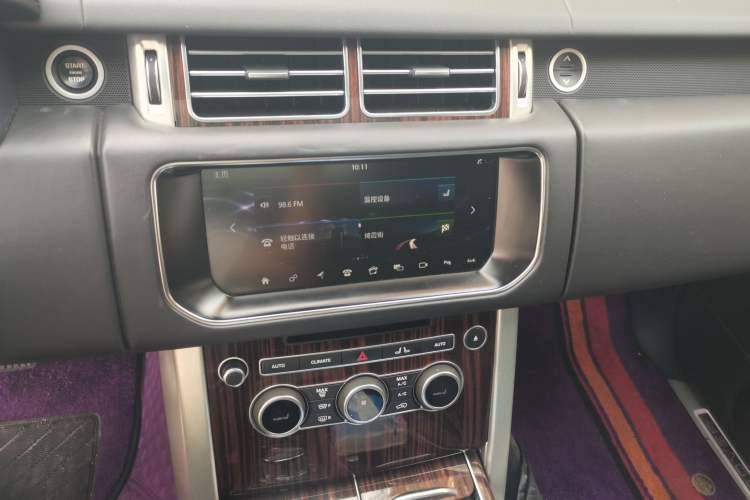 Used Land Rover Range 2016 3.0 SC V6 Vogue SE Long-Wheelbase Edition Audio And AC Panel