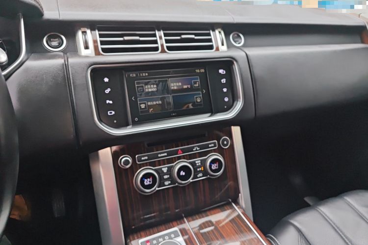 Used Land Rover Range 2016 3.0 SC V6 Vogue Extended Version Audio And AC Panel