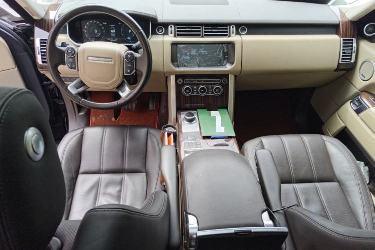 Used Land Rover Range 2016 3.0 SC V6 Vogue SE Long-Wheelbase Edition Center Console