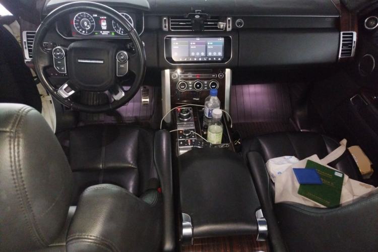 Used Land Rover Range 2016 3.0 SC V6 Vogue Center Console