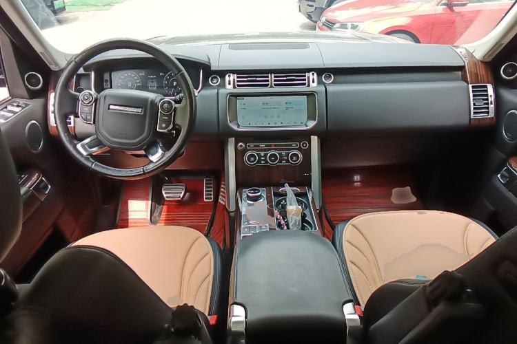 Used Land Rover Range 2016 3.0 SC V6 Vogue Extended Version Center Console