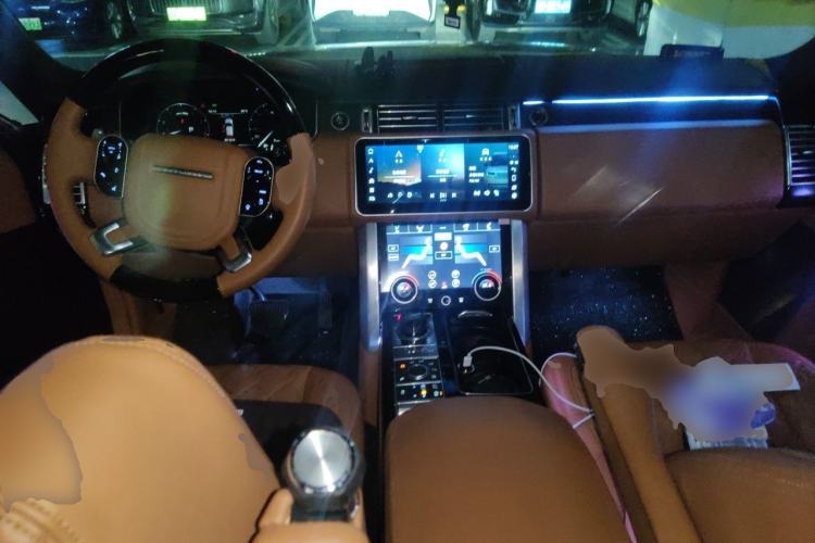 Used Land Rover Range 2016 3.0 SC V6 Vogue Extended Version Center Console