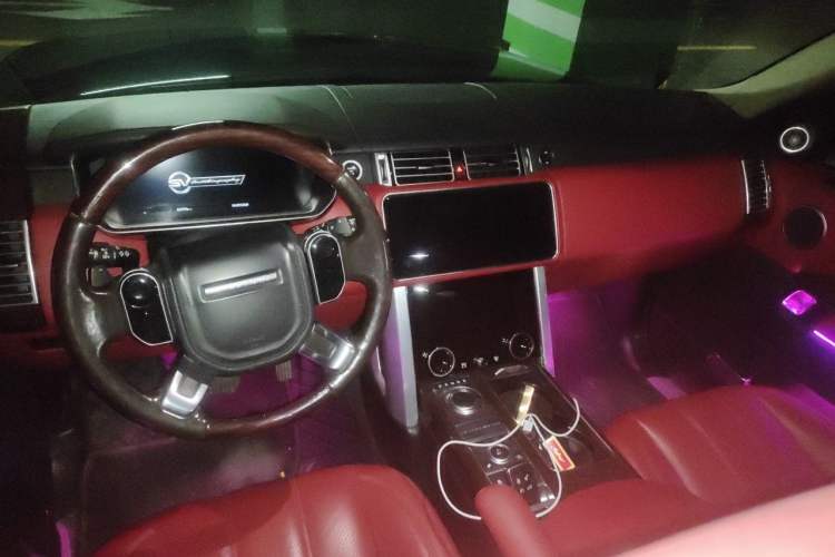 Used Land Rover Range  Center Console