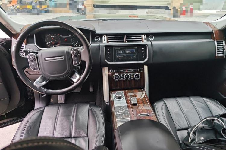Used Land Rover Range 2016 3.0 SC V6 Vogue Extended Version Center Console