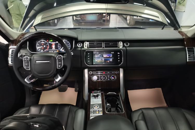 Used Land Rover Range 2016 3.0 SC V6 Vogue SE Long-Wheelbase Edition Center Console