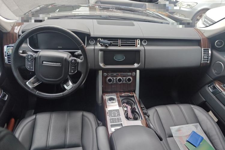 Used Land Rover Range 2016 3.0 SC V6 Vogue Center Console