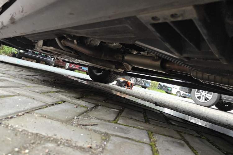 Used Land Rover Range  Chassis Rear Left