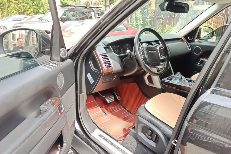 Used Land Rover Range 2016 3.0 SC V6 Vogue Extended Version Driver Seat