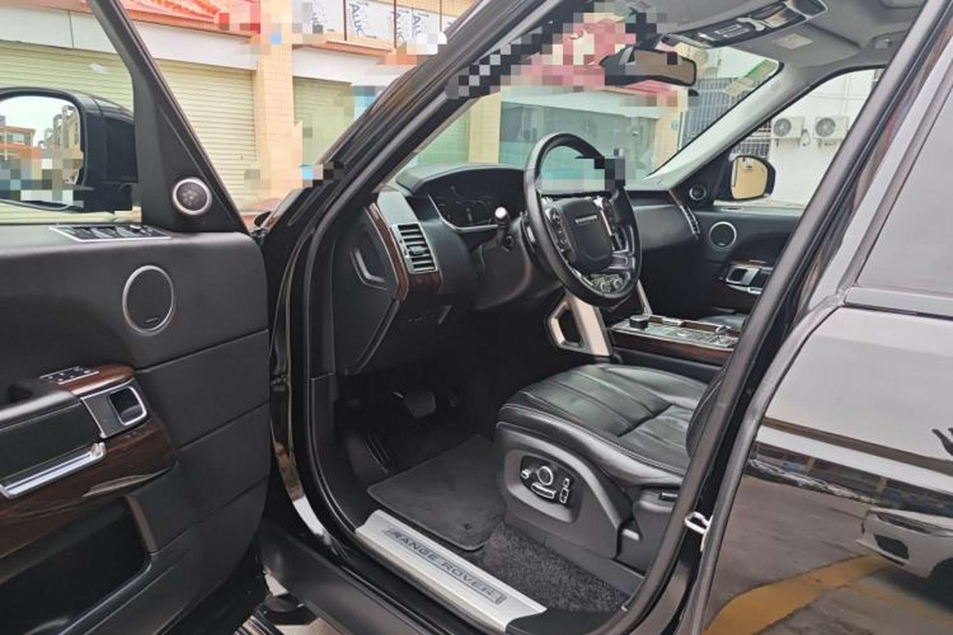 Used Land Rover Range 2016 3.0 SC V6 Vogue Extended Version Driver Seat